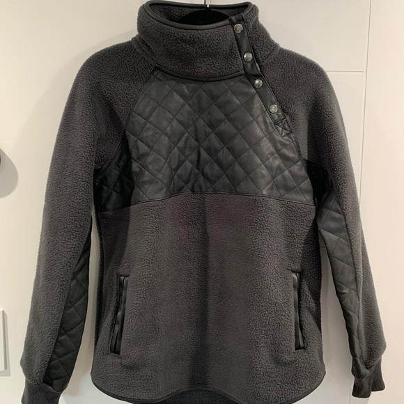 Vegan Leather Asymmetrical Snap-Up Fleece - Picture 2 of 4